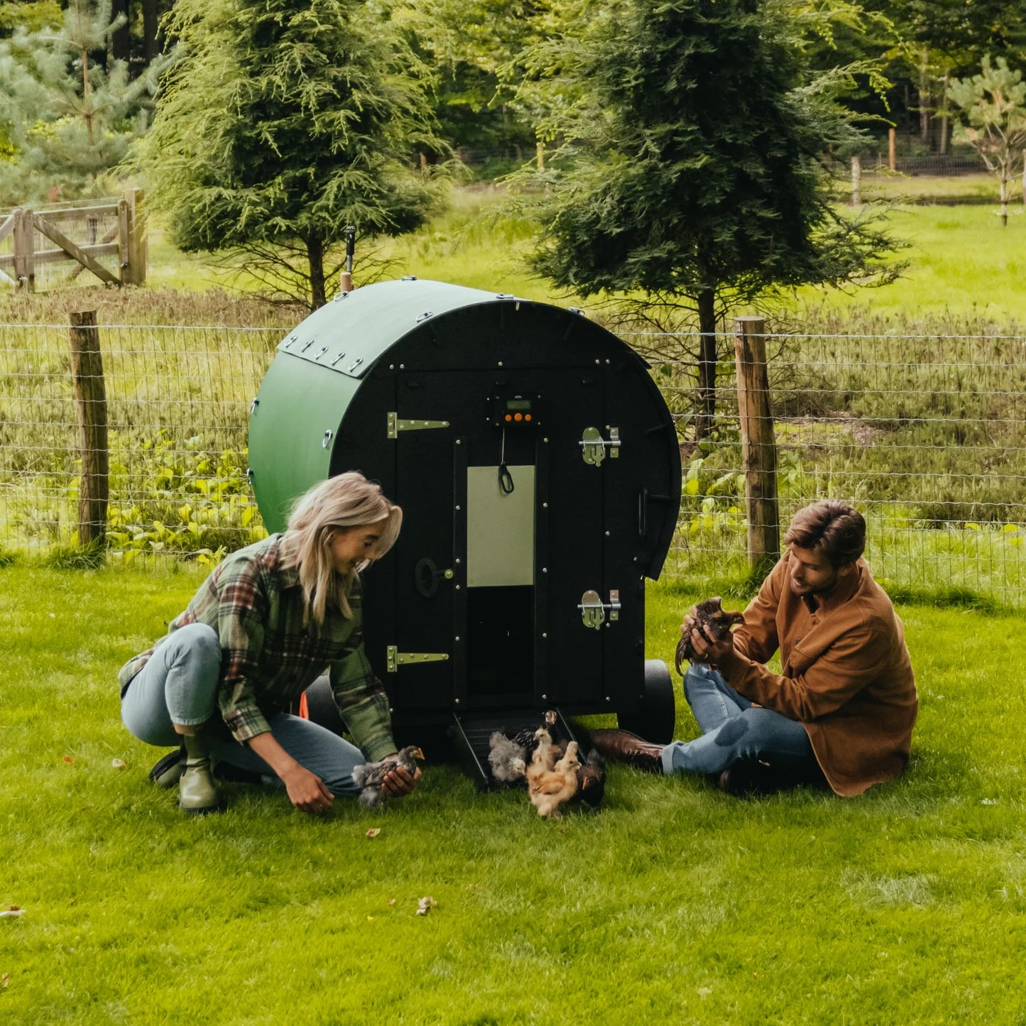 Nestera Chicken Wagon Coop