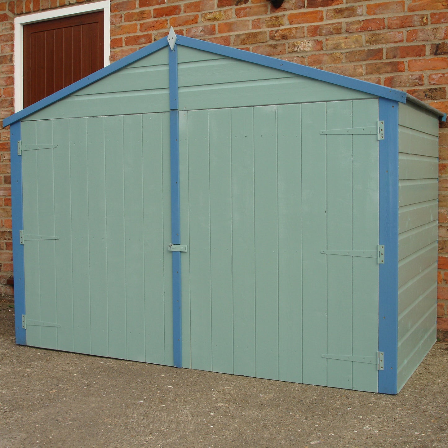 Shire Apex Bike Store Shiplap with floor BIAF0603DSL-1AA